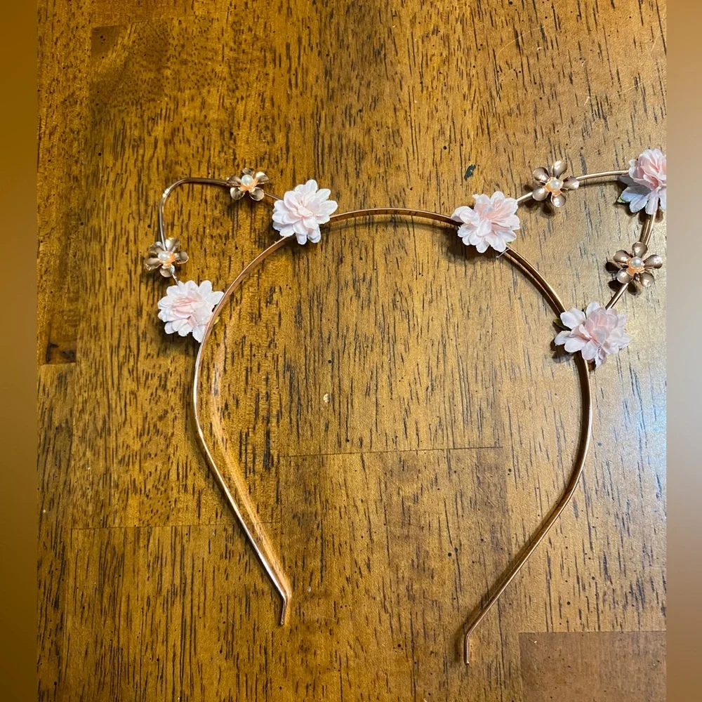 Child’s head bands.  Eight total.